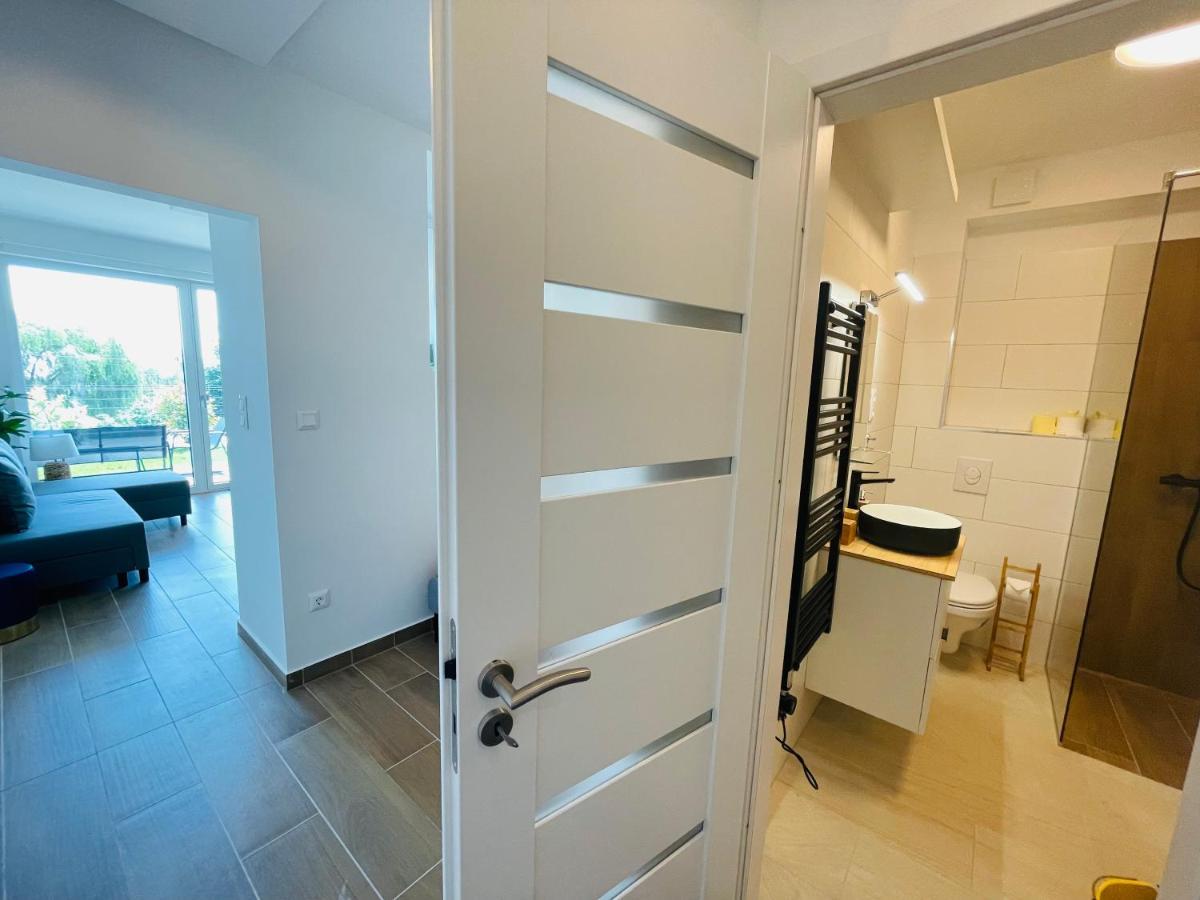 Panorama Superior Apartments - Pool, Garden, Parking บาลาโตนัลมาดี ภายนอก รูปภาพ