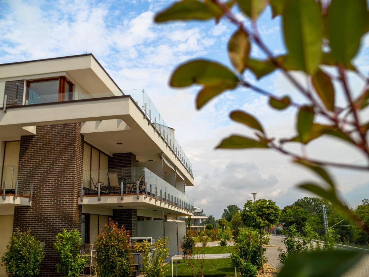 Panorama Superior Apartments - Pool, Garden, Parking บาลาโตนัลมาดี ภายนอก รูปภาพ