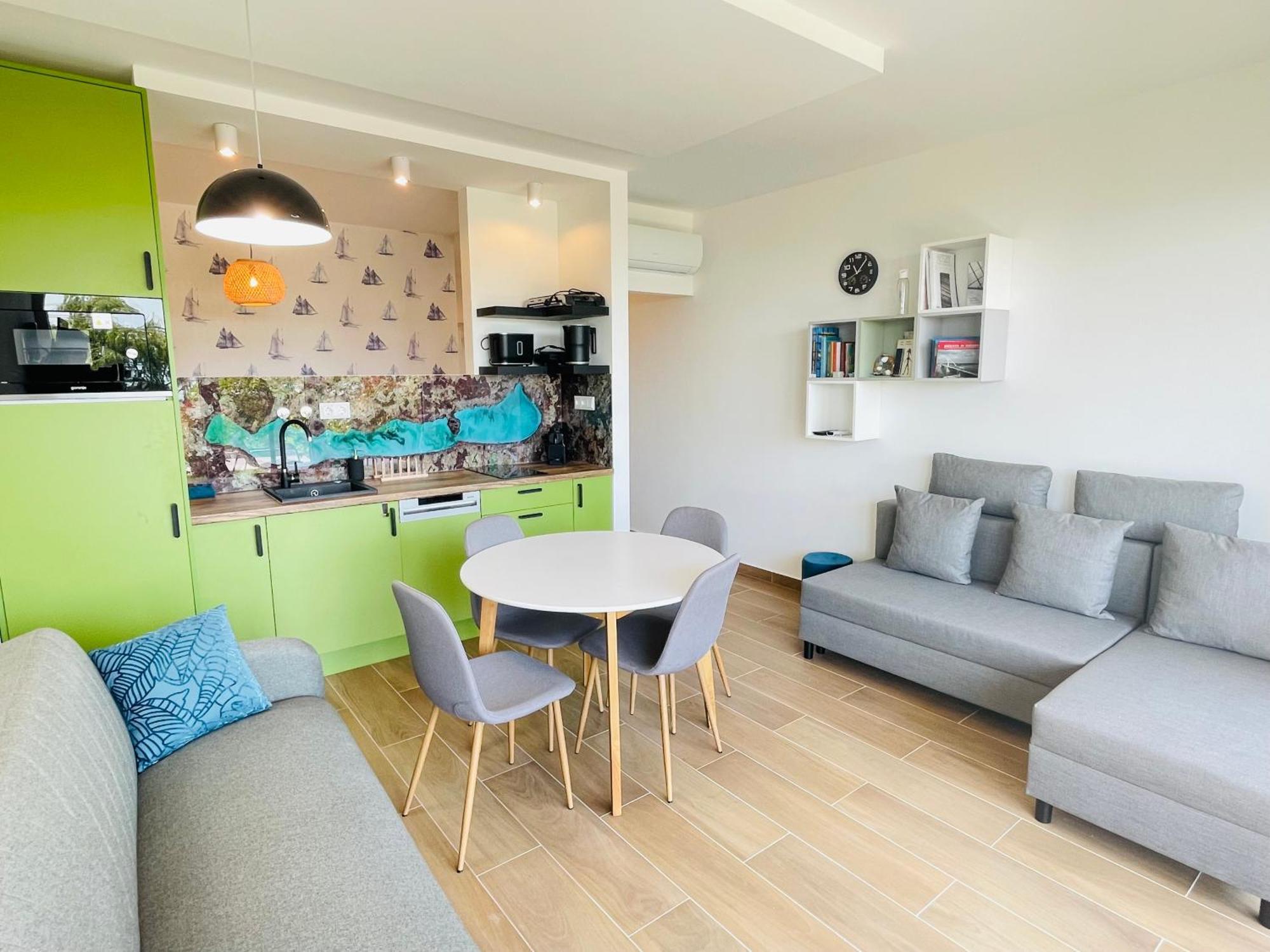 Panorama Superior Apartments - Pool, Garden, Parking บาลาโตนัลมาดี ภายนอก รูปภาพ