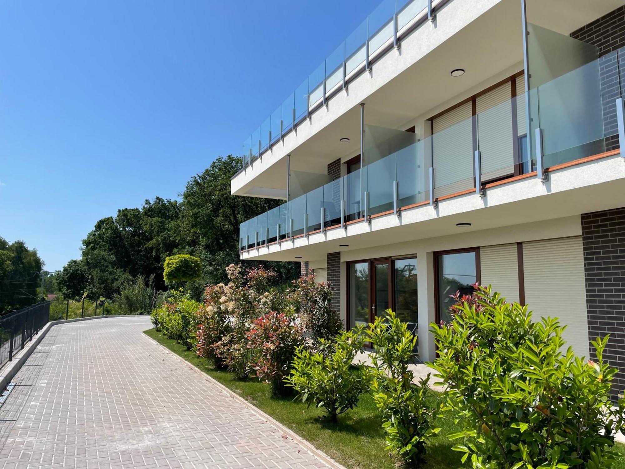 Panorama Superior Apartments - Pool, Garden, Parking บาลาโตนัลมาดี ภายนอก รูปภาพ
